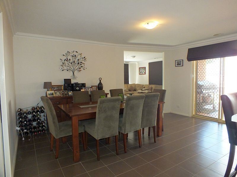 32 Ben Drive, Pakenham VIC 3810