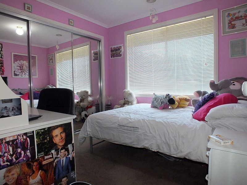 32 Ben Drive, Pakenham VIC 3810