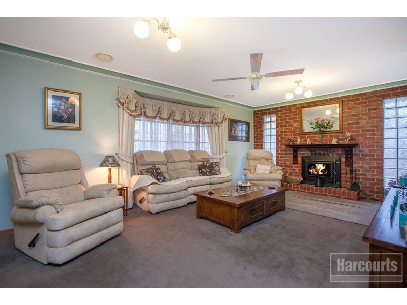 13 Sheffield Close, Pakenham VIC 3810