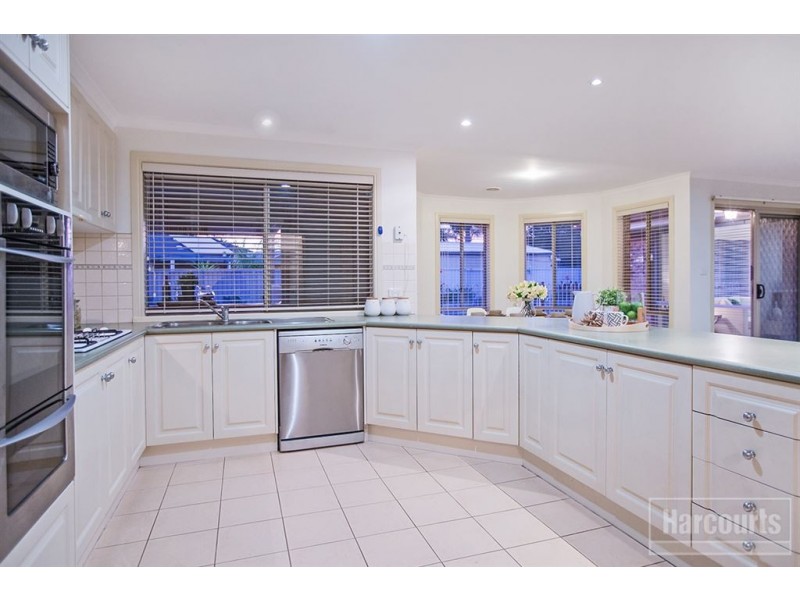 58 Hartland Circuit, Pakenham VIC 3810