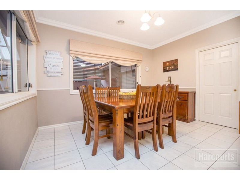 11 Banks Road, Pakenham VIC 3810