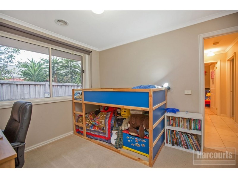 11 Banks Road, Pakenham VIC 3810