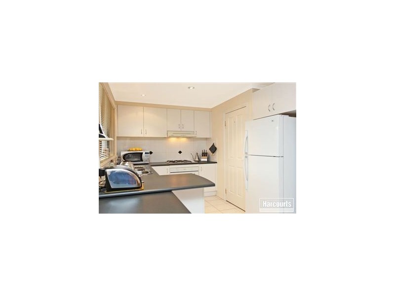 21 Riviera Drive, Pakenham VIC 3810