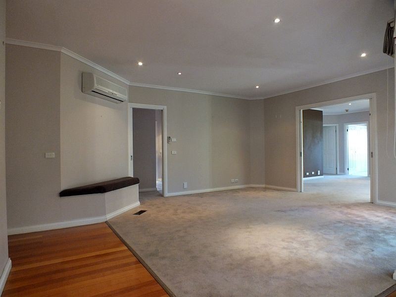 5 McCaffery Rise, Pakenham VIC 3810