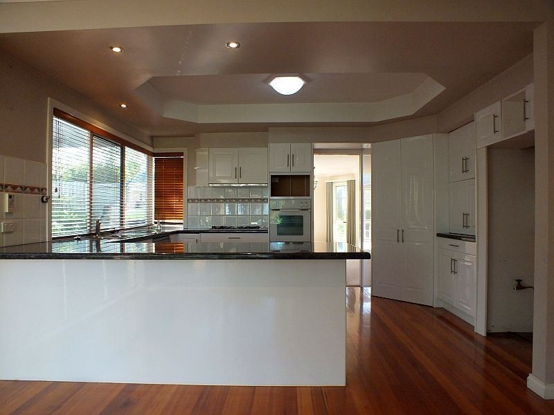 5 McCaffery Rise, Pakenham VIC 3810