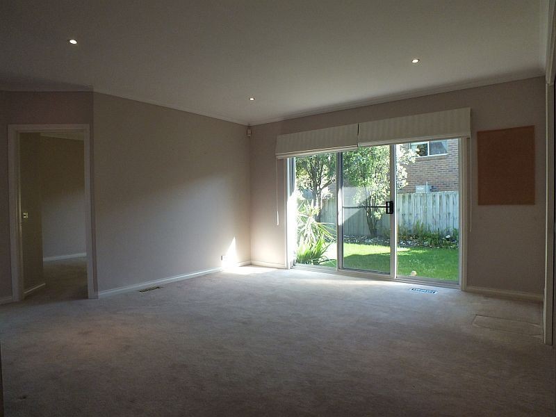 5 McCaffery Rise, Pakenham VIC 3810