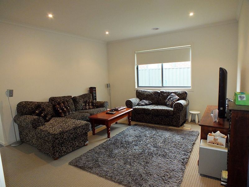 7 Mirabelle Street, Pakenham VIC 3810