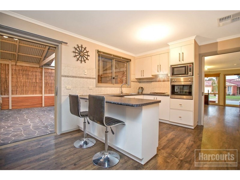 36 Sallybrook Circuit, Narre Warren VIC 3805