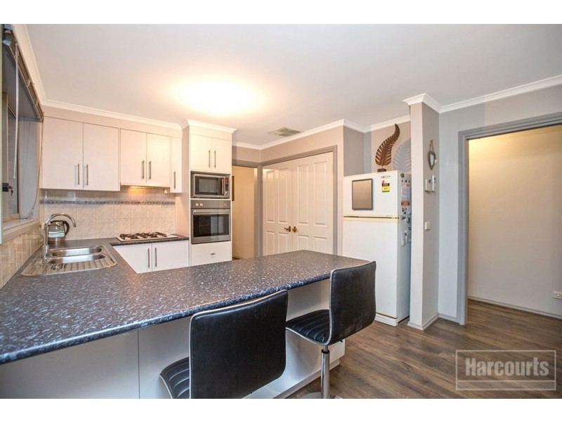 36 Sallybrook Circuit, Narre Warren VIC 3805