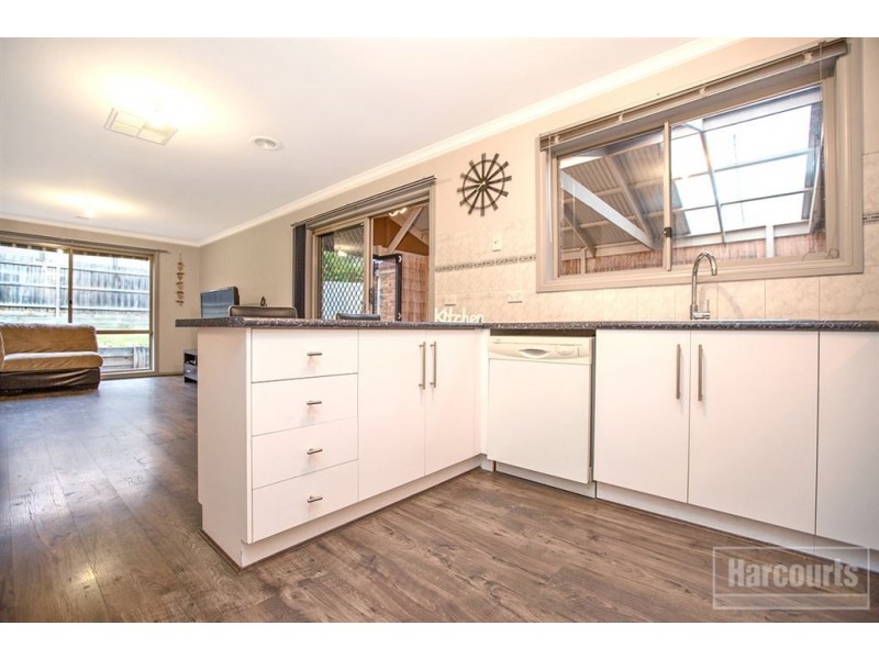 36 Sallybrook Circuit, Narre Warren VIC 3805