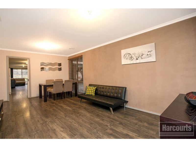 36 Sallybrook Circuit, Narre Warren VIC 3805