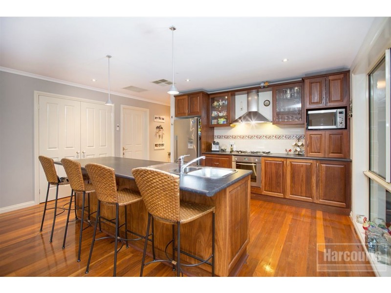 64 Fieldstone Boulevard, Beaconsfield VIC 3807