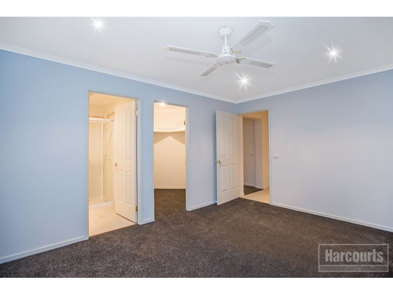 23 Geebung Road, Cranbourne West VIC 3977