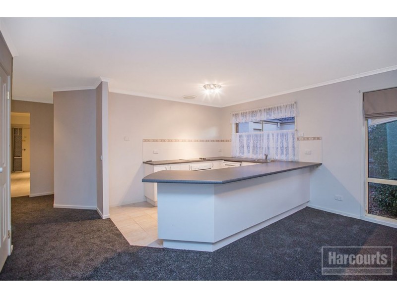 23 Geebung Road, Cranbourne West VIC 3977