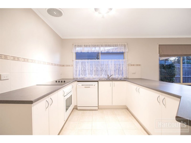 23 Geebung Road, Cranbourne West VIC 3977