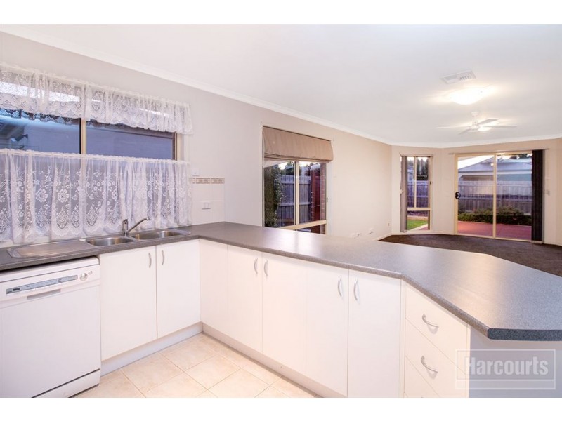 23 Geebung Road, Cranbourne West VIC 3977