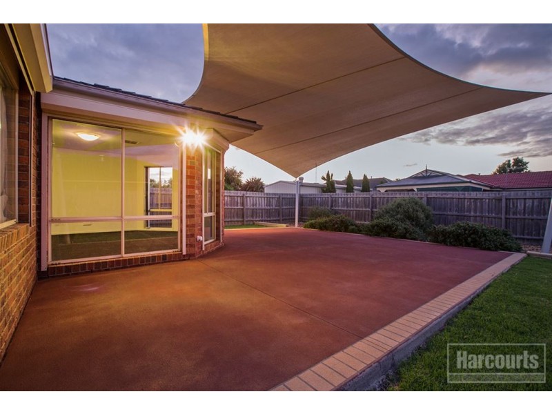 23 Geebung Road, Cranbourne West VIC 3977