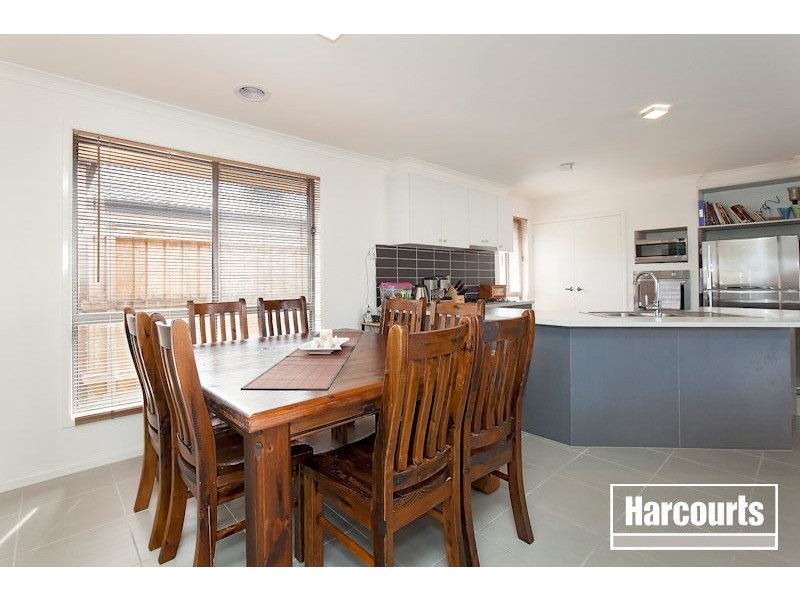 6 Mikasa Place, Pakenham VIC 3810