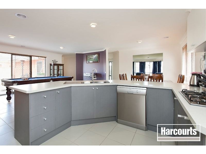 6 Mikasa Place, Pakenham VIC 3810