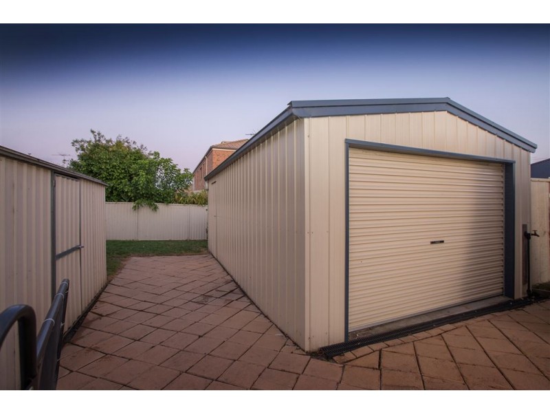 8 Strickland Court, Pakenham VIC 3810