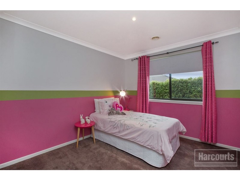 17 Tangelo Terrace, Pakenham VIC 3810