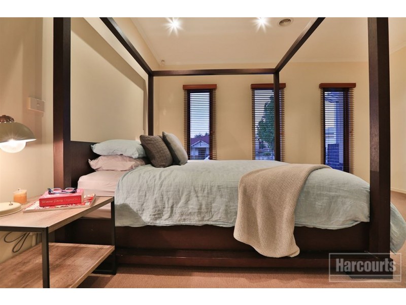 14 Michigan Grange, Pakenham VIC 3810