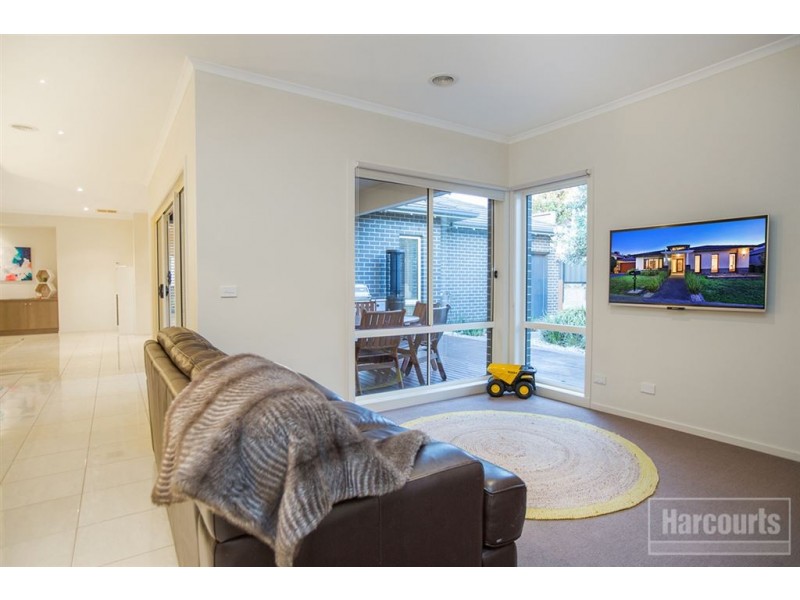 14 Michigan Grange, Pakenham VIC 3810