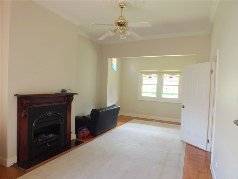 15 Henty Street, Pakenham VIC 3810