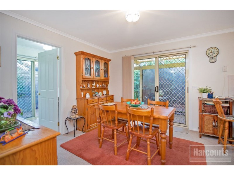 4/1 O’Shannessy Street, Pakenham VIC 3810