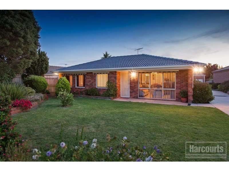 1/11 Smethurst Avenue, Pakenham VIC 3810