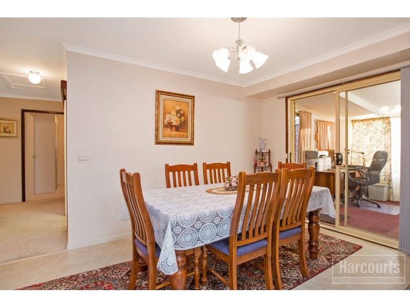 1/11 Smethurst Avenue, Pakenham VIC 3810