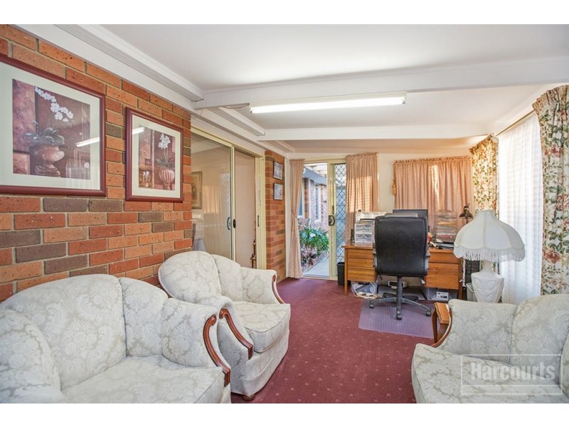 1/11 Smethurst Avenue, Pakenham VIC 3810