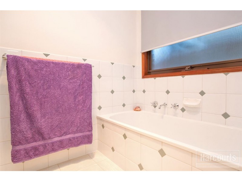 1/11 Smethurst Avenue, Pakenham VIC 3810