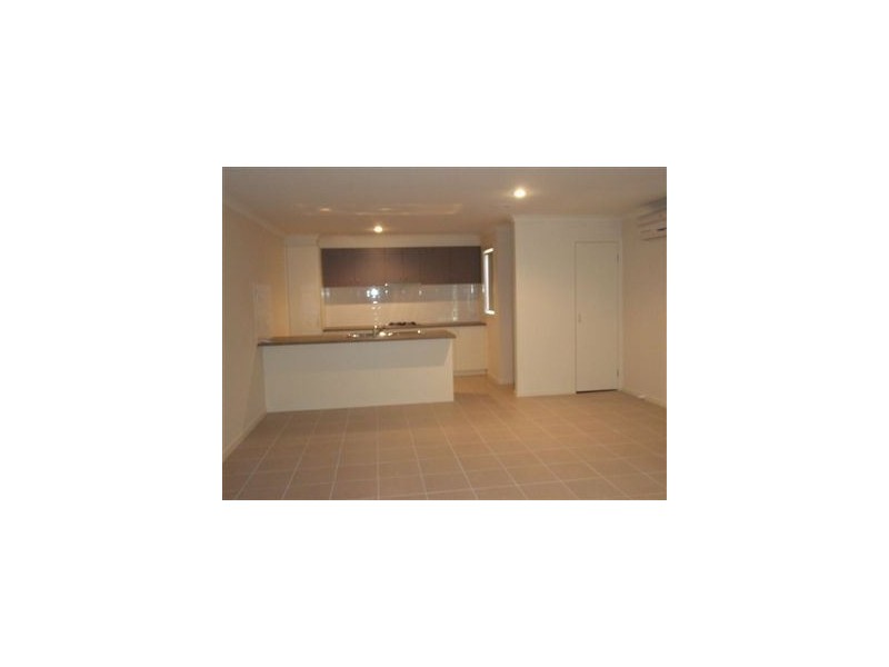 4/6-16 Diston Court, Pakenham VIC 3810