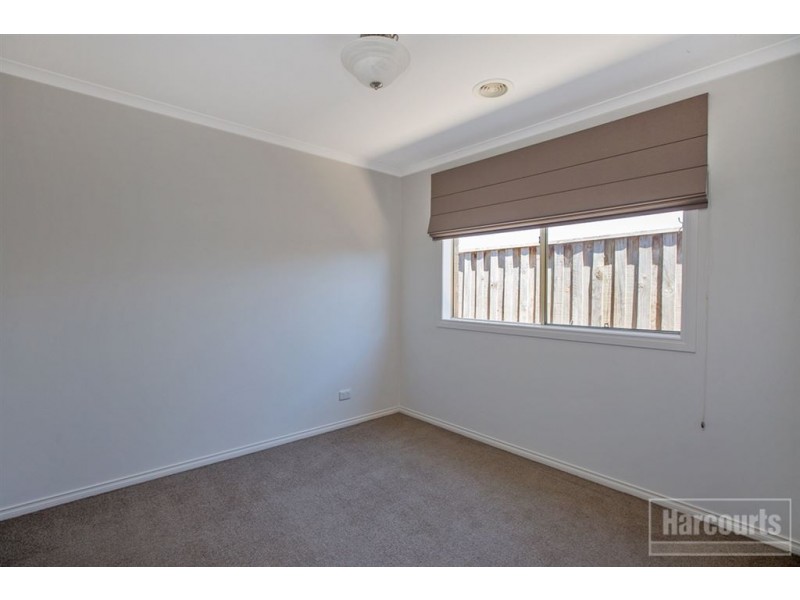 16 Samchelle Place, Pakenham VIC 3810