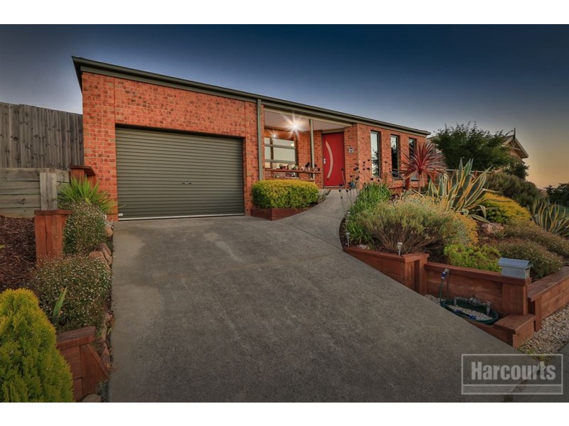 23 Yellow Gum Drive, Pakenham VIC 3810