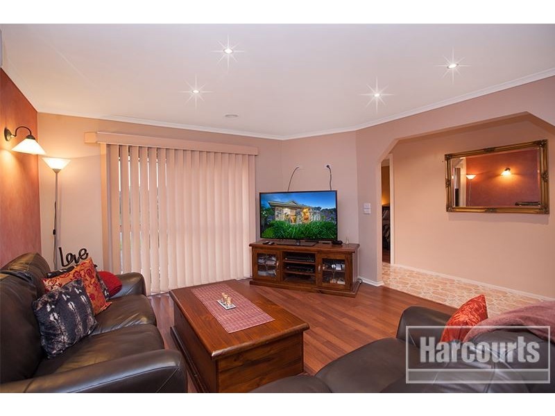 30 Pommel Street, Pakenham VIC 3810