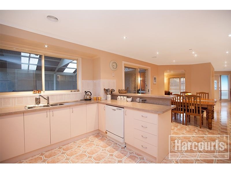 30 Pommel Street, Pakenham VIC 3810