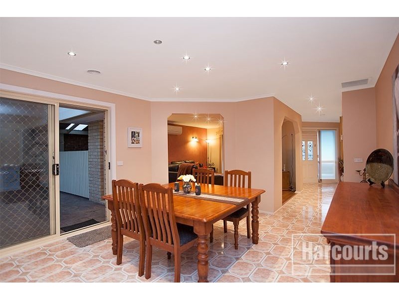 30 Pommel Street, Pakenham VIC 3810