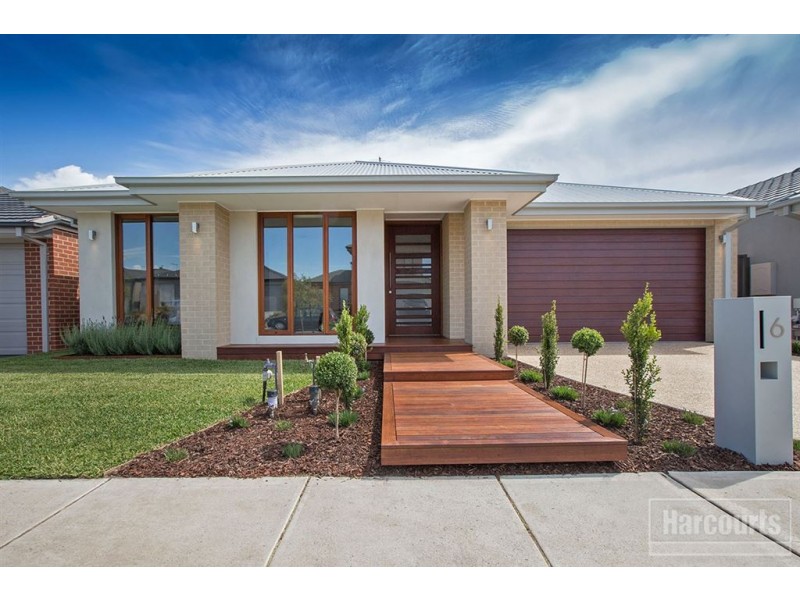 6 Hibernia Place, Cranbourne East VIC 3977