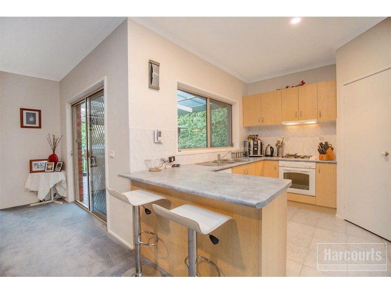 61 Jarryd Crescent, Berwick VIC 3806