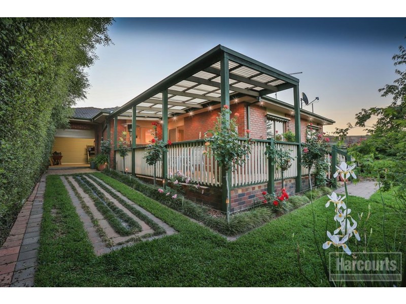 61 Jarryd Crescent, Berwick VIC 3806