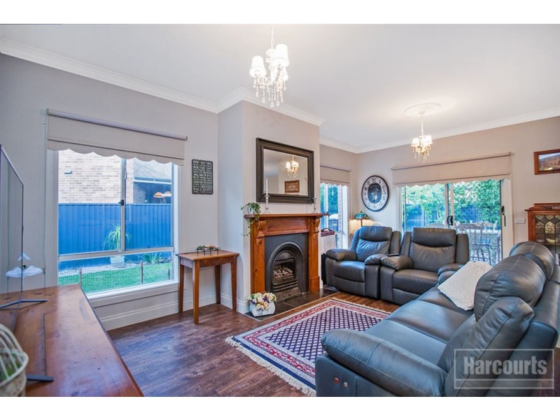 17 The Parkway, Pakenham VIC 3810