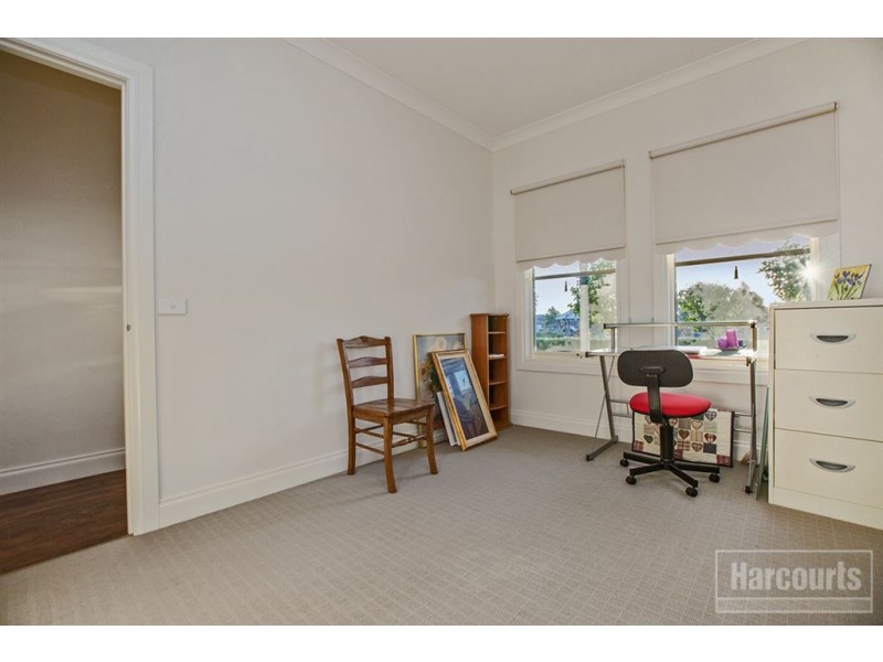 17 The Parkway, Pakenham VIC 3810