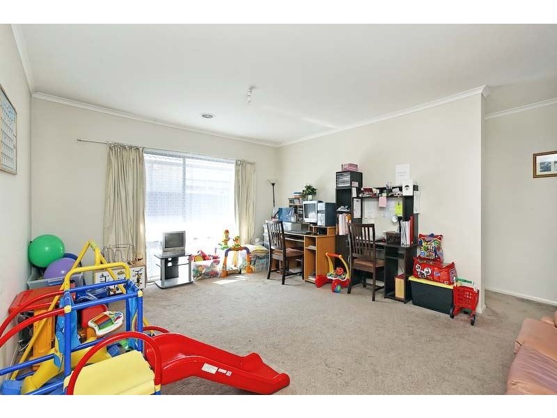 15 Paperbark Drive, Pakenham VIC 3810