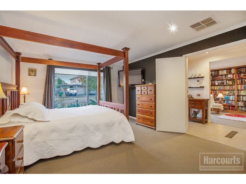 19 Reidel Avenue, Pakenham VIC 3810