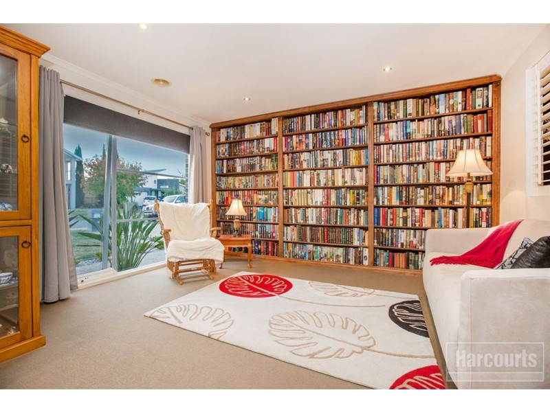 19 Reidel Avenue, Pakenham VIC 3810