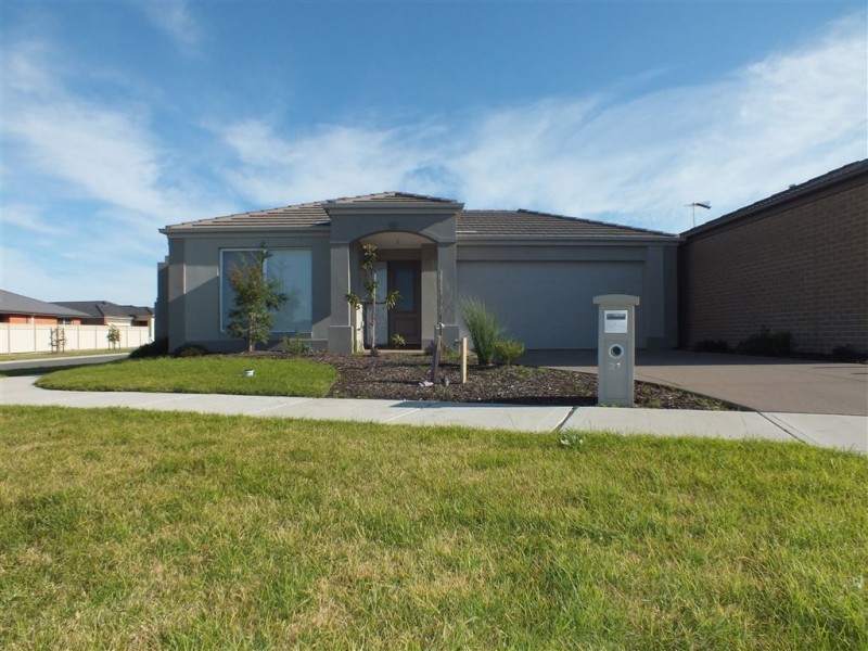 21 Serenity Street, Pakenham VIC 3810