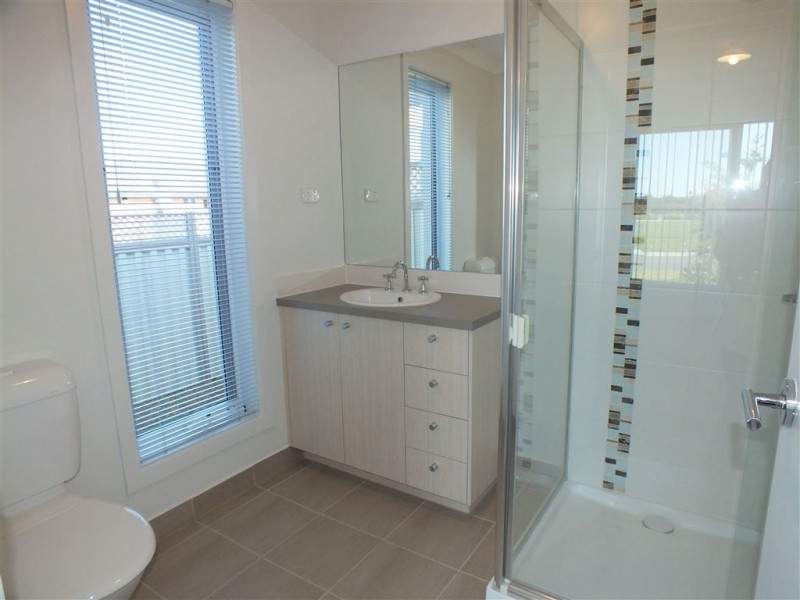 21 Serenity Street, Pakenham VIC 3810