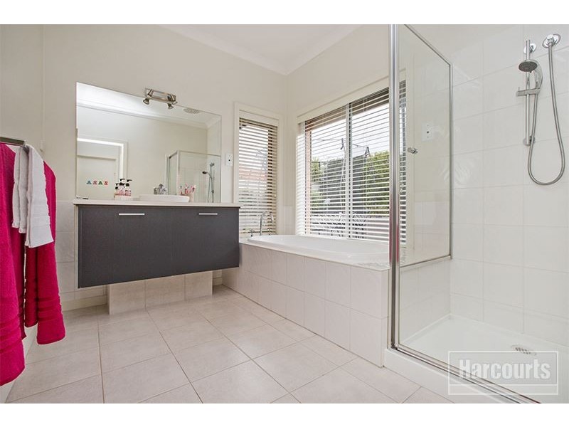 20 Juliet Gardens, Pakenham VIC 3810